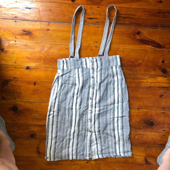 Overall dress - Picture 7 of 8